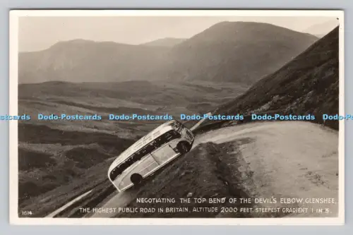 R808731 Verhandeln der oberen Biegung des Teufelsellenbogens. Glenshee. J. B. Weiß. Dund