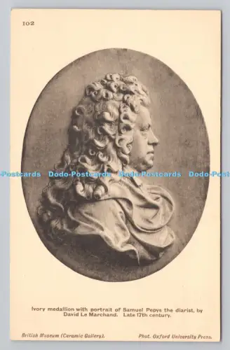 R810885 British Museum. Keramikgalerie. Elfenbeinmedaillon mit Porträt Samuels