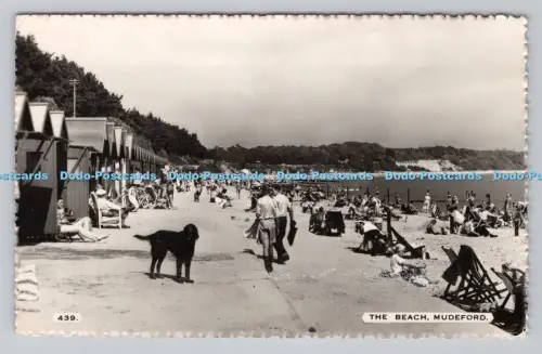 R807221 Mudeford. Der Strand. Dearden und Wade. Bournemouth. RP. 1961