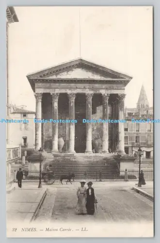 R811033 Nimes. Maison Carree. LL. 32