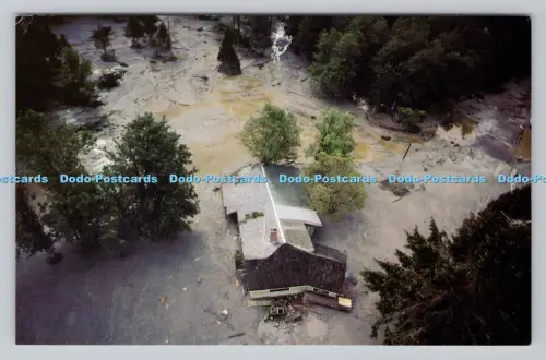 R811149 Mount St. Helens. Zuhause an den Toutle River Falls. Coral Lee. Mike Robert