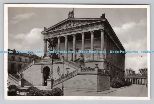 R811176 Berlin. National Galery. Berl. RP