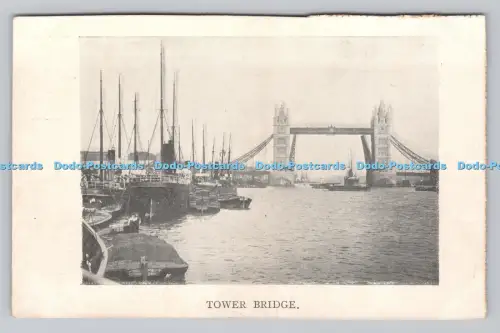 R807598 Tower Bridge. 4 Bild-Postkarten wöchentlich präsentiert mit Leerlaufmomenten