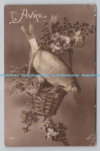 R807640 1er Avril. Fisch im Korb. 1916