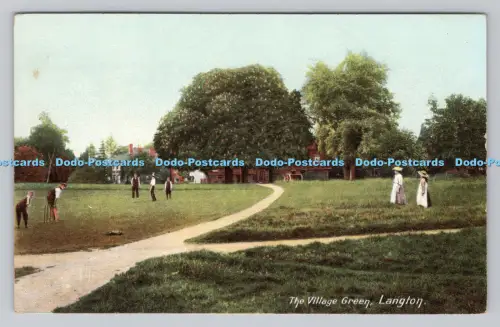 R809382 Langton. Das Dorfgrün. R.B