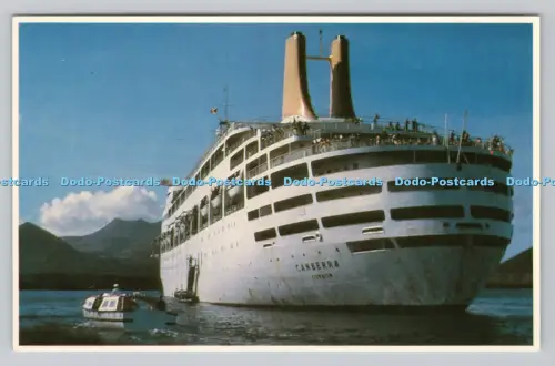 R809887 Das Truppenschiff Canberra auf Ascension Island. Prescott Tonabnehmer. Allscott.