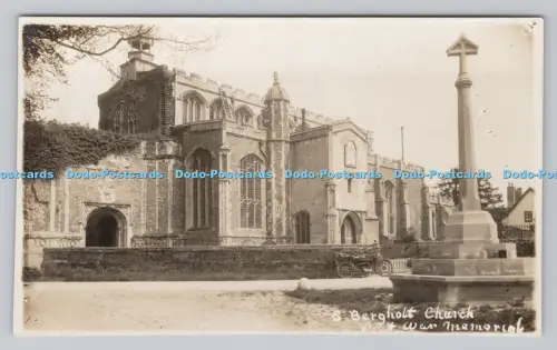 R810153 E. Bergholt Kirche und Kriegerdenkmal. H. A. Randall