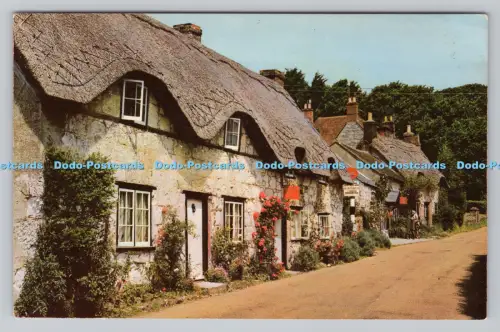 R810182 I.W. At Brighstone. Alte reetgedeckte Hütten. Nahe. Jarrold. RP