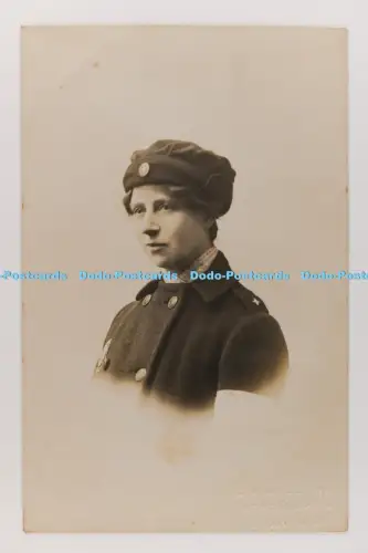 C032407 Frau in Uniform Northampton RP