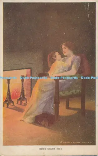 R022293 Good Night Kiss