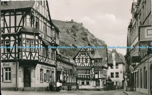 R023338 Bacharach a Rh Marktplatz J Knippenberg RP