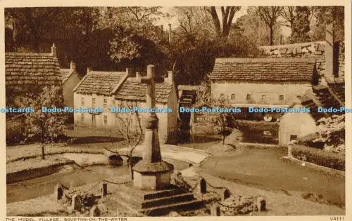 R029465 The Model Village Bourton on the Water Photochrom No V4111