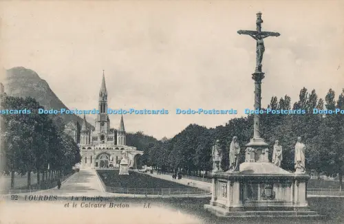 R030248 Lourdes La Basilique et le Calvaire Breton Levy Fils No 92