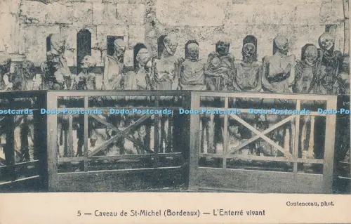 R030253 Caveau de St Michel Bordeaux L Enterre Vivant
