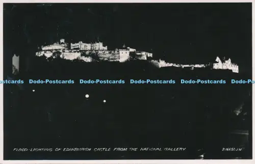 R030305 Flutlicht von Edinburgh Castle von der National Gallery Valentine N