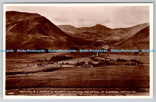 R814048 Perthshire Eingebettet in eine Wiege majestätischer Berge Die Spittal of Gle