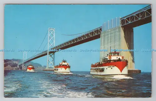 R800904 Harbor Tours Sight Seeing Boote legen am Pier 43 Fisherman Wharf Smith an