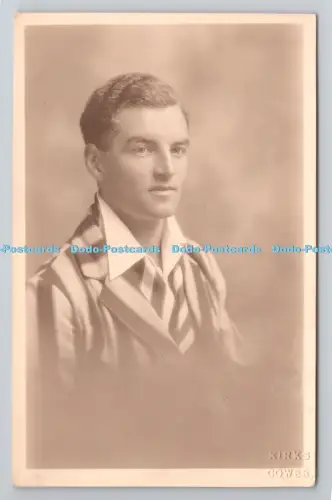 R800940 Mann Portrait Kirks Cowes