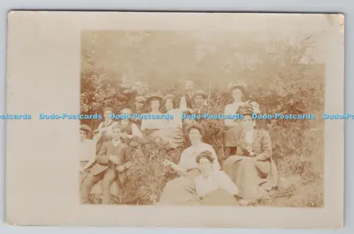 R800944 Group of People PM Northampton 1909