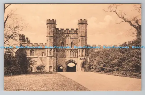R801232 Battle Abbey Gateway Postkarte