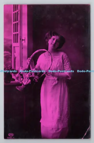 R801243 Frau mit Blumen am Fenster E A Schwerdtfeger London RP