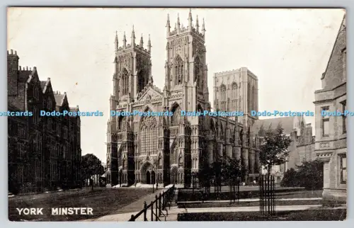 R814580 York Minster T T und S Queen Serie