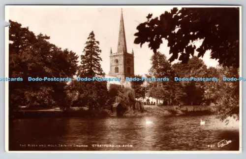 R814583 Stratford on Avon The River and Holy Trinity Church Walter Scott Bradfor
