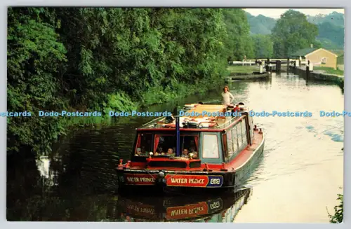 R815432 Water Prince Luxus Passanger Schiff verlässt Dowley Gap Locks Apollo Cana