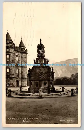R816016 Palace of Holyroodhouse The Fountain Ministry of Works RP PM Edinburgh