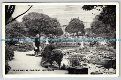 R816368 Lowestoft Kesnington Gardens C Richter London