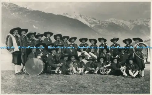 R030620 Alte AK Männer bei den Bergen G Schubert