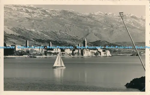 R031761 Alte AK Segelboot und Berge