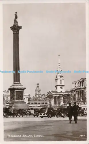 R027381 Trafalgar Square London RA RP