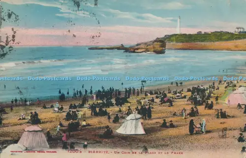 R027531 Biarritz Un Coin de la Plage et le Phare Labouche Freres 1931