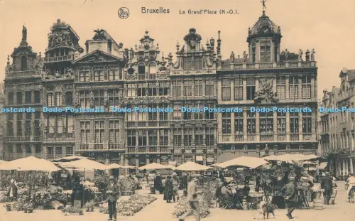 R027560 Bruxelles La Grand Place Ern Thill Nels