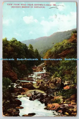 R820409 Blick von der Straße in der Nähe von Bettwsy Coed Miner Bridge in Entfernung W A und S Gro