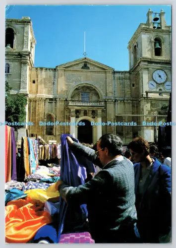 L347502 Malta Der Markt mit St John Co Kathedrale im Hintergrund Valletta Pr