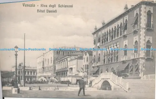 R036180 Venezia. Riva degli Schiavoni Hotel Danieli. G. Modiano