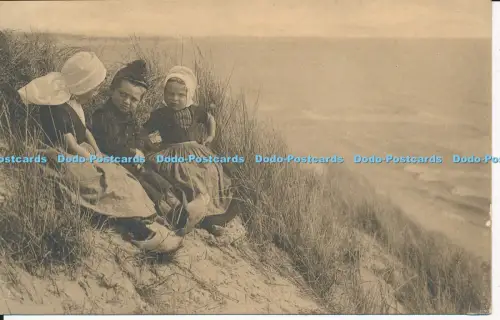 R037707 Kinderen op Het Duin Zeeland F B den Boer 1909