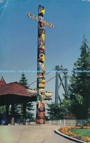 R038301 Vancouver B C Canada Indian Totempfahl Prospect Point Stanley Park 1959