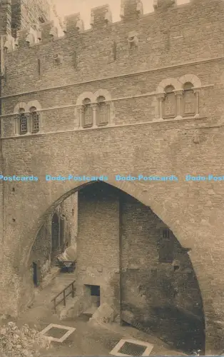 R038421 Gand Chateau des Comtes Le Grand Arc en Tiers Point Nels