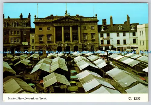 L350347 Newark on Trent. Marktplatz. Chatham