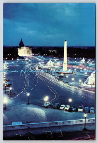 L353809 Paris Au Crepuscule. Place de la Concorde. PH. Perceval