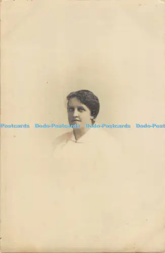 R041857 Alte AK Frauenportrait