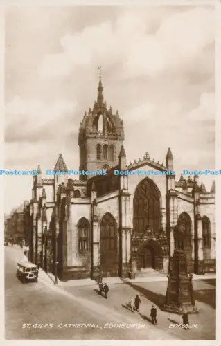 R041874 St Giles Cathedral Edinburgh Valentine Nr 210605 RP