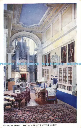 R042294 Schloss Blenheim Ende der Bibliothek zeigt Orgel