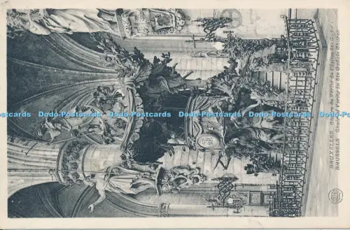 R045756 Brüsseler Stuhl der Verity in der Ste Gudule Kirche