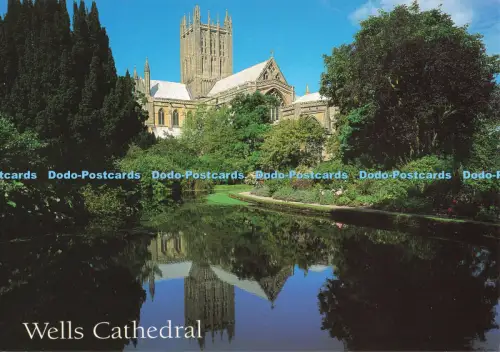 D260762 Wells Cathedral from the Moat J Salmon Ltd Cameracolour