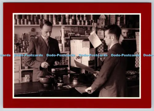 L356702 Sub Postämter Das Innere von Cobham Sub Post Office Fulmar Farbe Pr