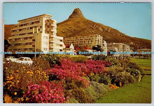 L359766 Kap Löwenkopf von den Rasenflächen am Sea Point Terence J McNally aus gesehen